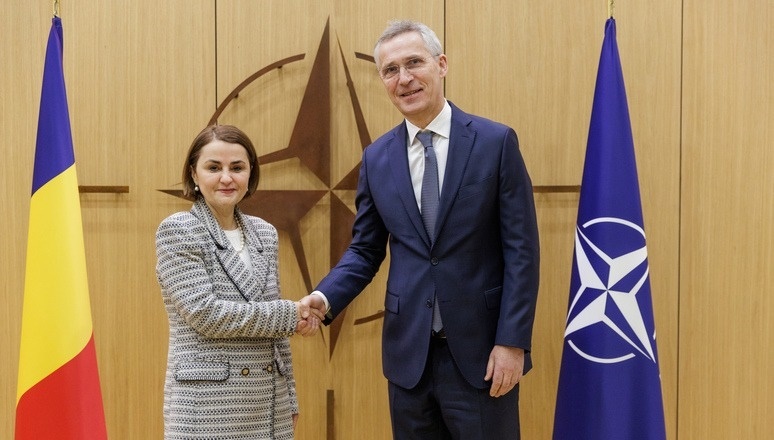 Odobescu a discutat la Bruxelles cu Stoltenberg despre deteriorarea climatului de securitate şi stabilitate din zona Mării Negre