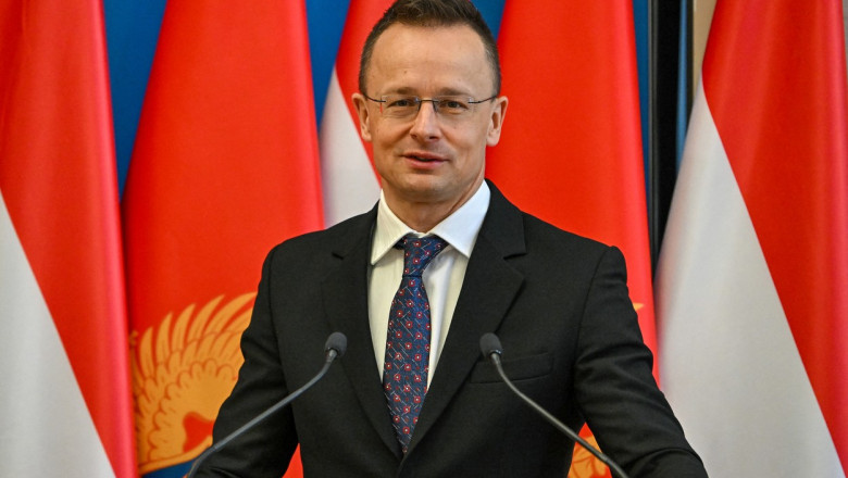 Peter Szijjarto spune că Ungaria nu va furniza arme Ucrainei, dar nu va împiedica alte state din UE să o facă