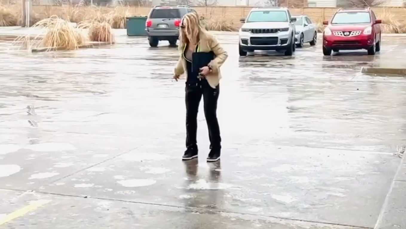 Nadia Comăneci, "patinaj" pe gheaţă în Oklahoma: E de ajutor să mai ai puţin echilibru 