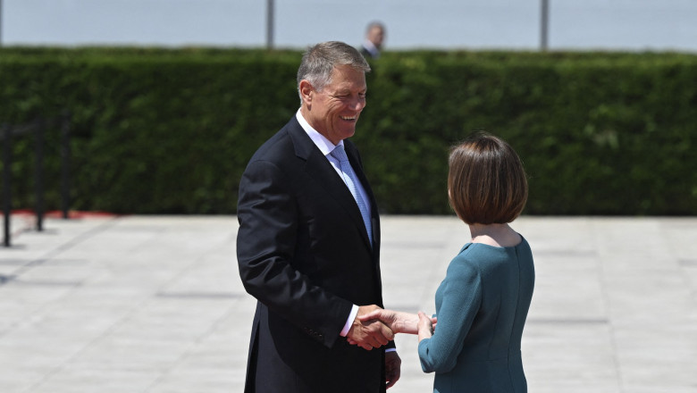 klaus iohannis da mana cu maia sandu