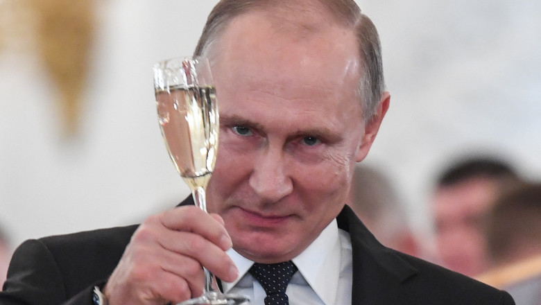 Putin și-a declarat averea: Trei mașini și o remorcă. Câți bani are în bancă