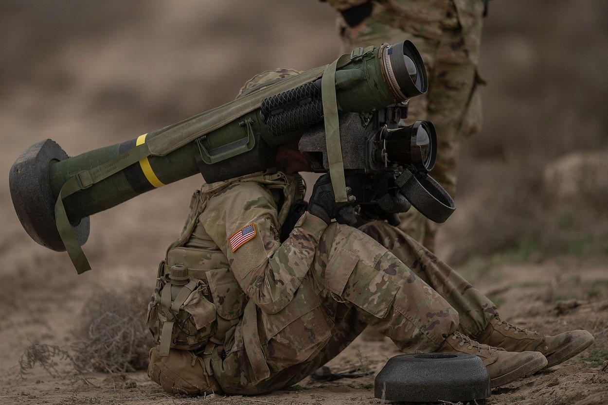 SUA anunță vânzări record de arme în 2023. Cum a stimulat invazia rușilor în Ucraina piața industriei de armament la nivel global