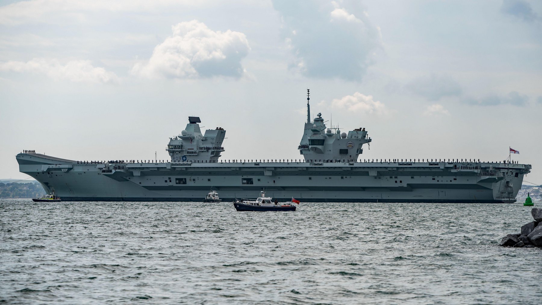 Marea Britanie vrea să trimită un portavion în Marea Roșie pentru a-i opri pe rebelii Houthi