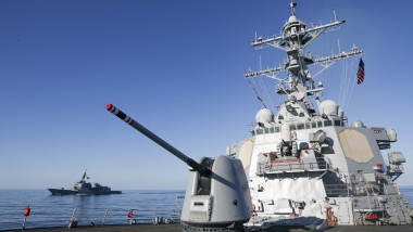 US Destroyer Sails Through Beijing-Claimed Waters