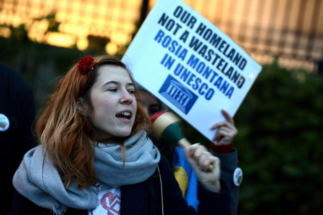 London, UK. 15th Dec 2013. Activists gather in London to protest against Cyanide based mining of gold in the Romanian territory of Rosia Montana. © See Li/Alamy Live News