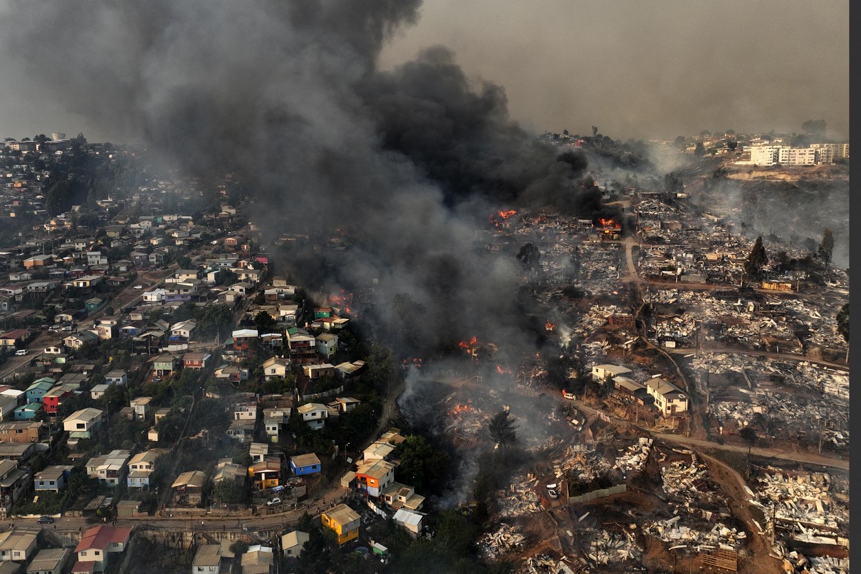 Infernul din Chile a făcut cel puțin 51 de morți. Incendiile forestiere devastează centrul și sudul țării