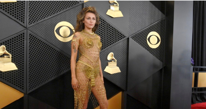 Premiile Grammy 2024. Cele mai spectaculoase ținute ale vedetelor pe covorul roșu