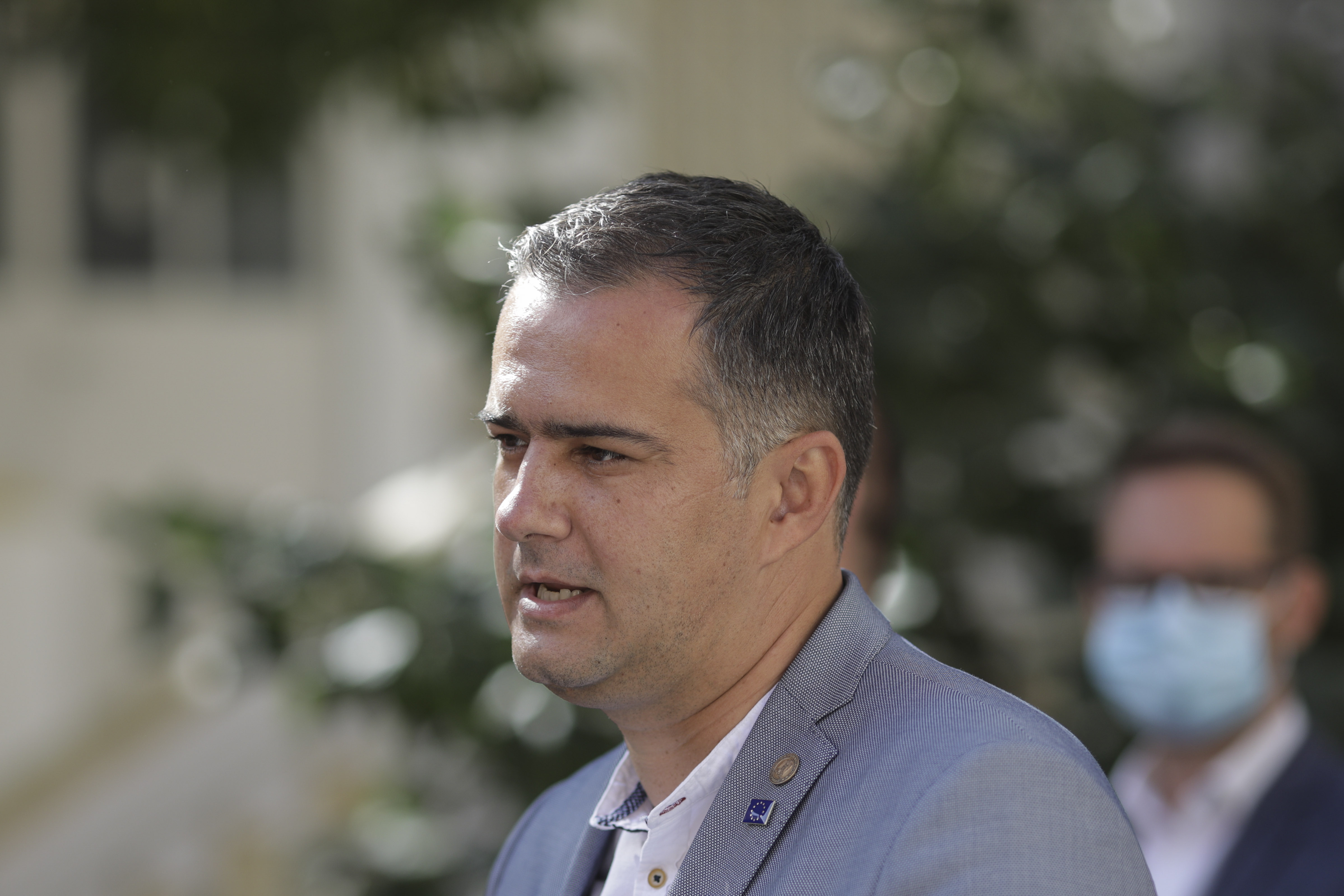 Primarul din Bacău, despre comasarea alegerilor: "E ca și cum ai mânca gogonele cu eclere"