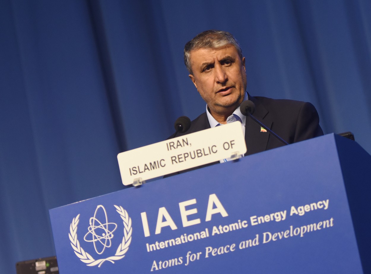 Iran anunţă construirea unui nou reactor nuclear la Isfahan, imediat după un proiect cu patru centrale nucleare în Strâmtoarea Ormuz