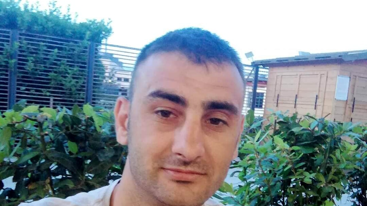 Român executat în stil mafiot la Roma de un motociclist care a trecut în viteză și l-a împușcat. Asasinatul, pus la cale de 3 indivizi
