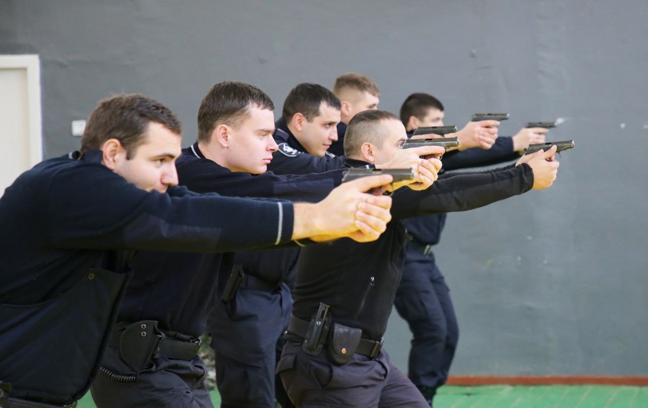 Mii de cartuşe au dispărut dintr-un depozit al Brigăzii Speciale de Poliţie „Fulger” din Chişinău. „Lada era plină cu pietre şi nisip”