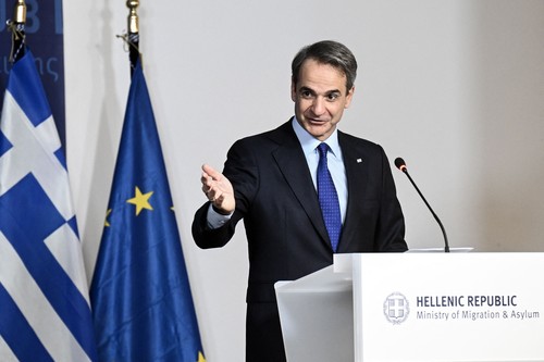 Parlamentul European avertizează asupra încălcării statului de drept în Grecia. Guvernul grec acuză un „complot” împotriva PPE