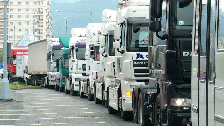 Cum sunt afectați transportatorii de creșterea accizelor. Economist: „Nu putem compensa prin taxe o colectare slabă”