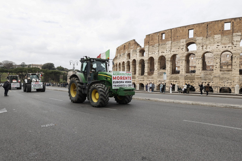 Farmers protest with tractors in Rome