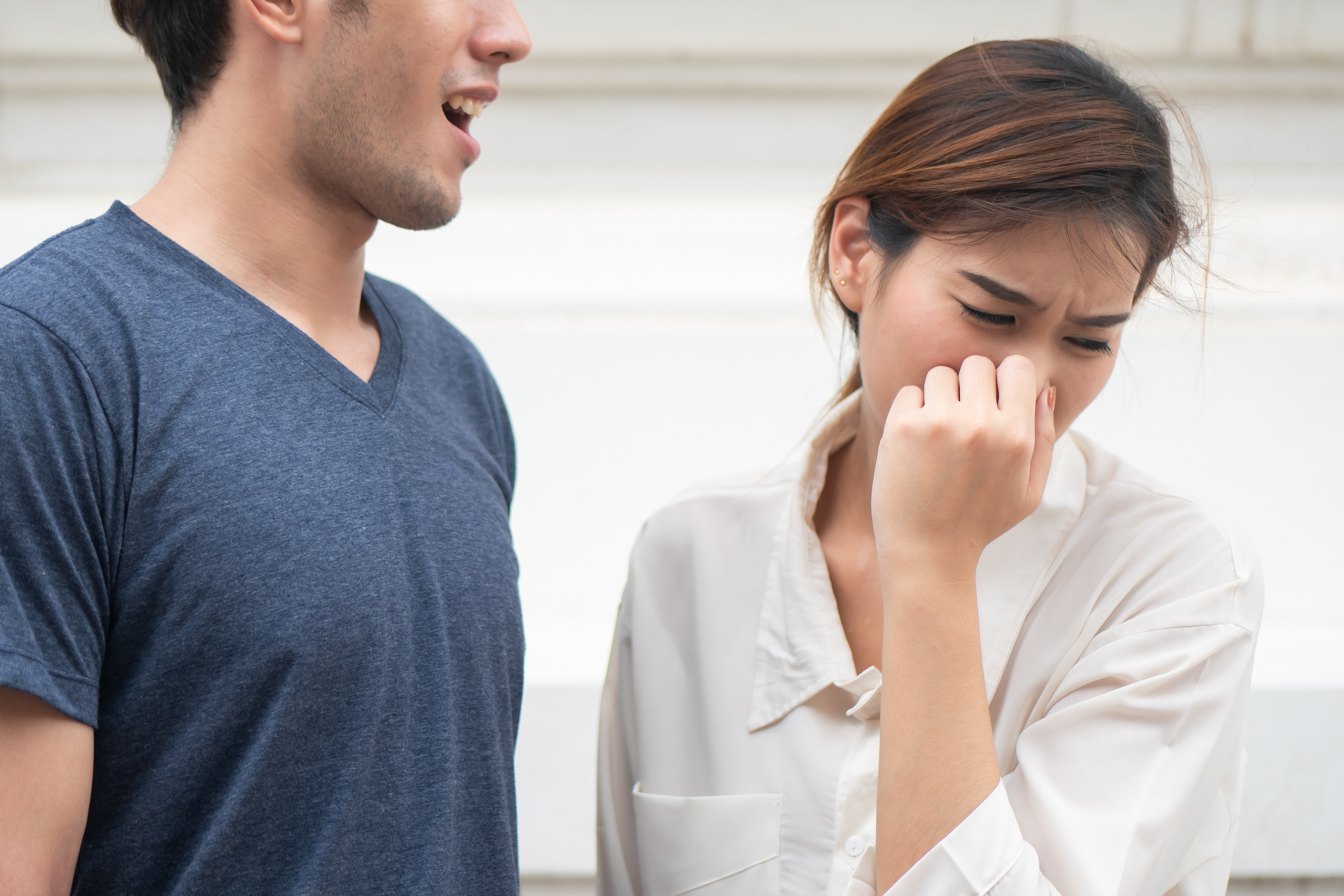 O femeie din Turcia a divorțat de soț pentru că făcea duș rar și nu se spăla pe dinți. Curtea Supremă i-a acordat chiar și despăgubiri