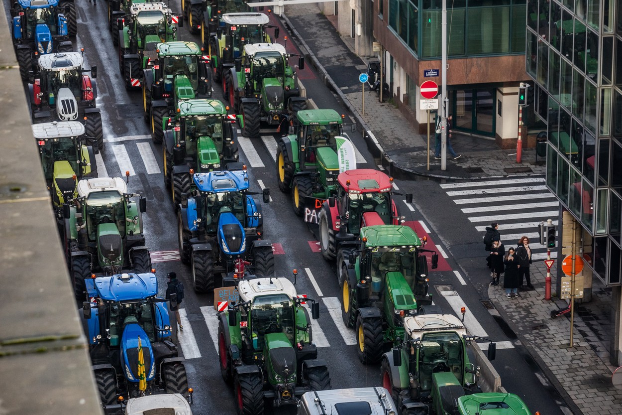 MAE avertizează românii care merg în Belgia: Un protest al fermierilor va bloca traficul rutier în Bruxelles