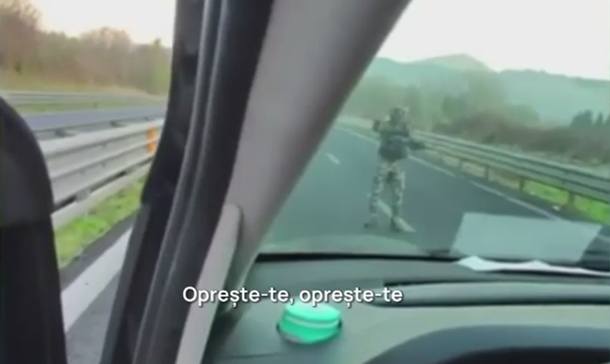 VIDEO. Jaf ca-n filme în Italia: Un comando format din 8 bărbați, mascați și înarmați, a atacat 3 mașini de transport valori