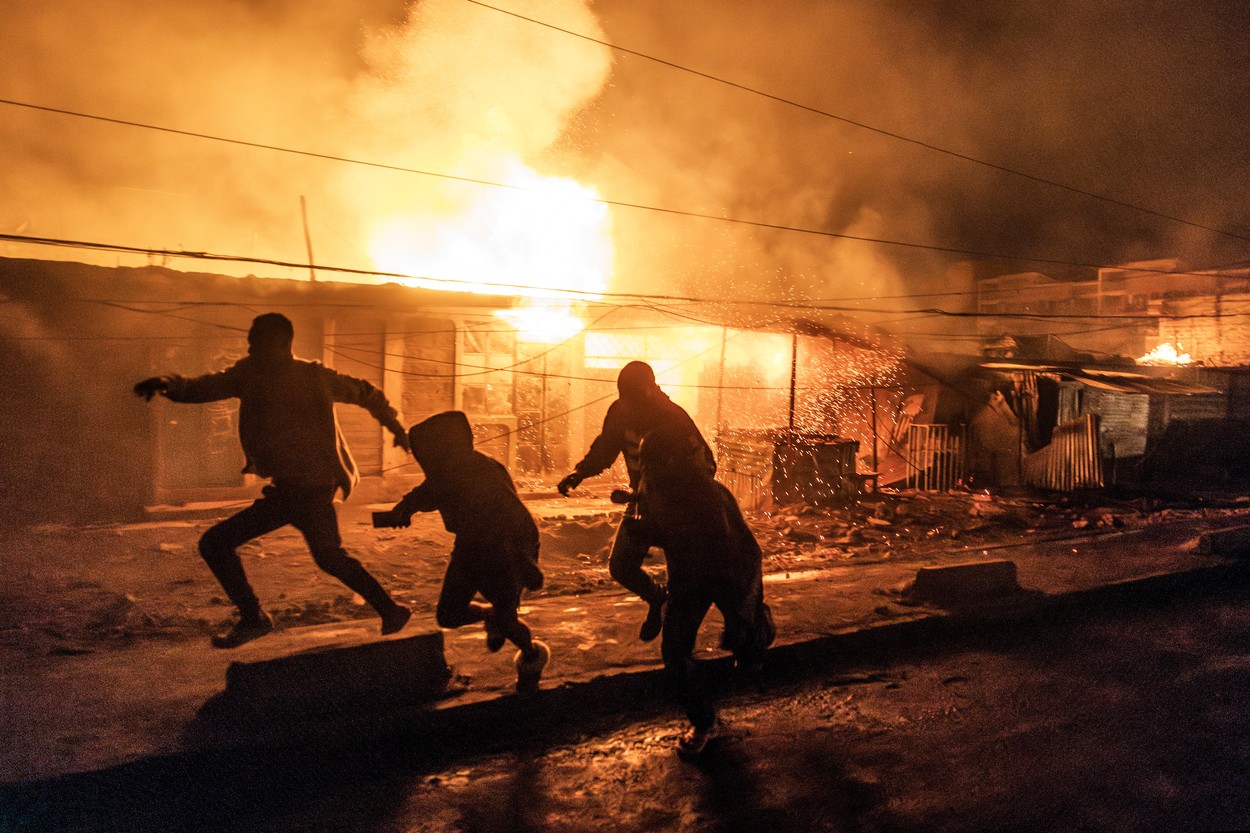 Trei morți și aproape 300 de răniți în Nairobi, unde un camion cu gaz a explodat și a provocat o "minge uriașă de foc"