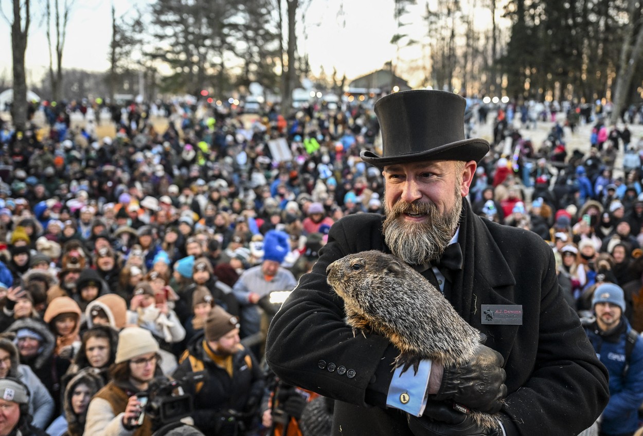Marmota Phil nu și-a văzut umbra. Ce spune legenda