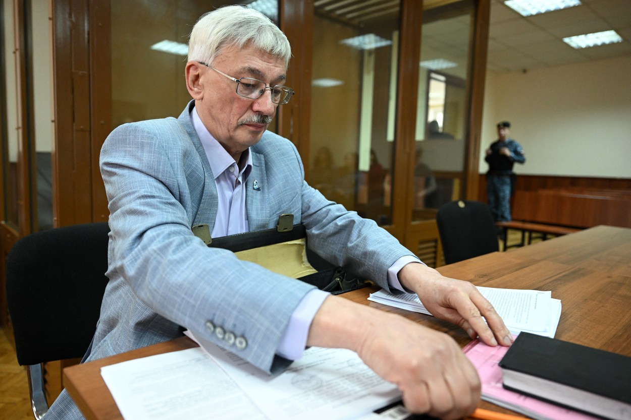 Rusia l-a desemnat „agent străin” pe activistul Oleg Orlov, laureat al Premiului Nobel pentru Pace