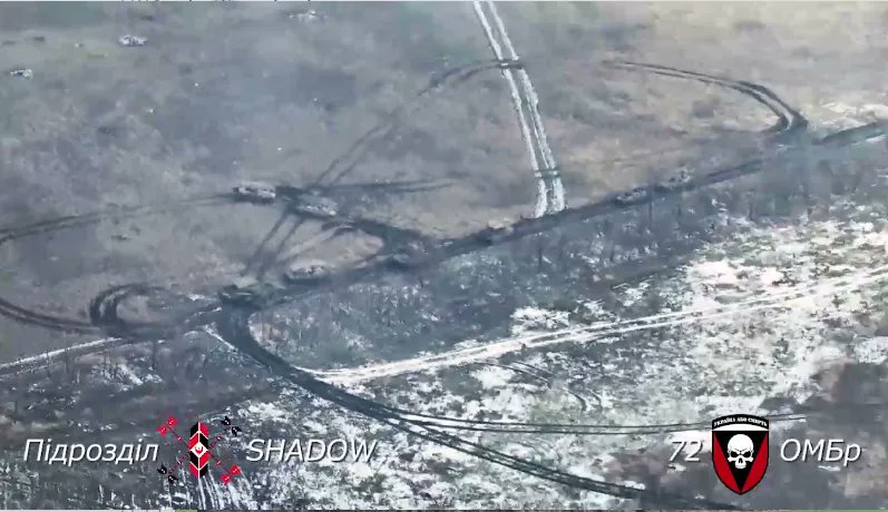 11 dintr-o lovitură. Tancuri rusești se dau cap în cap pe front, încercând să scape dintr-o ambuscadă a ucrainenilor: dezastru total