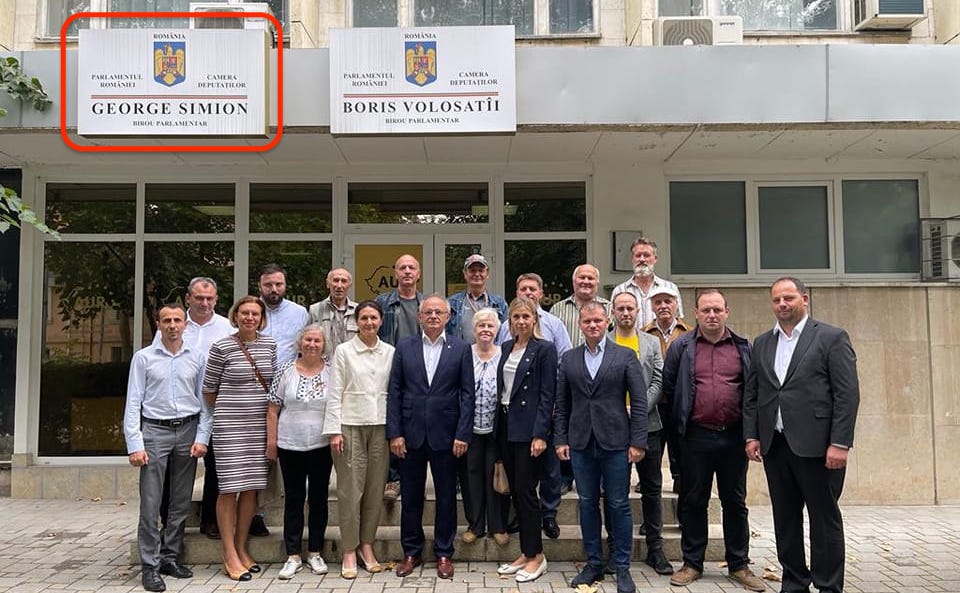 REPER îl acuză pe Simion că are birou parlamentar ilegal în Chişinău. „Este inclus în categoria persoanelor indezirabile în Moldova”