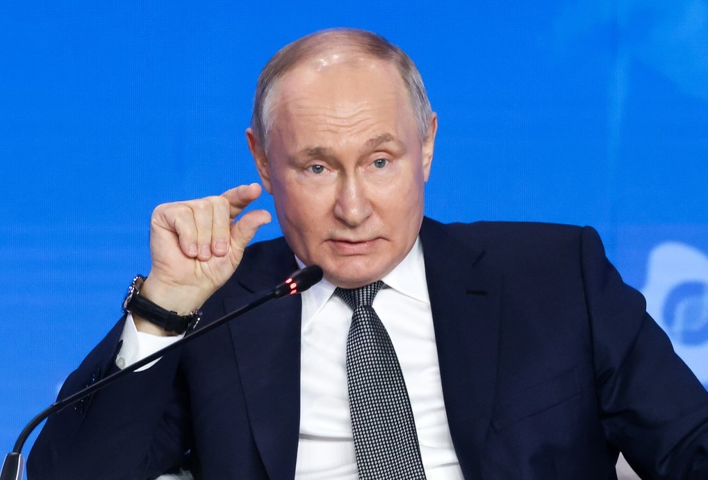 Putin se laudă că Rusia e pe cale să creeze vaccinuri împotriva cancerului: „Ar putea fi disponibile în curând”