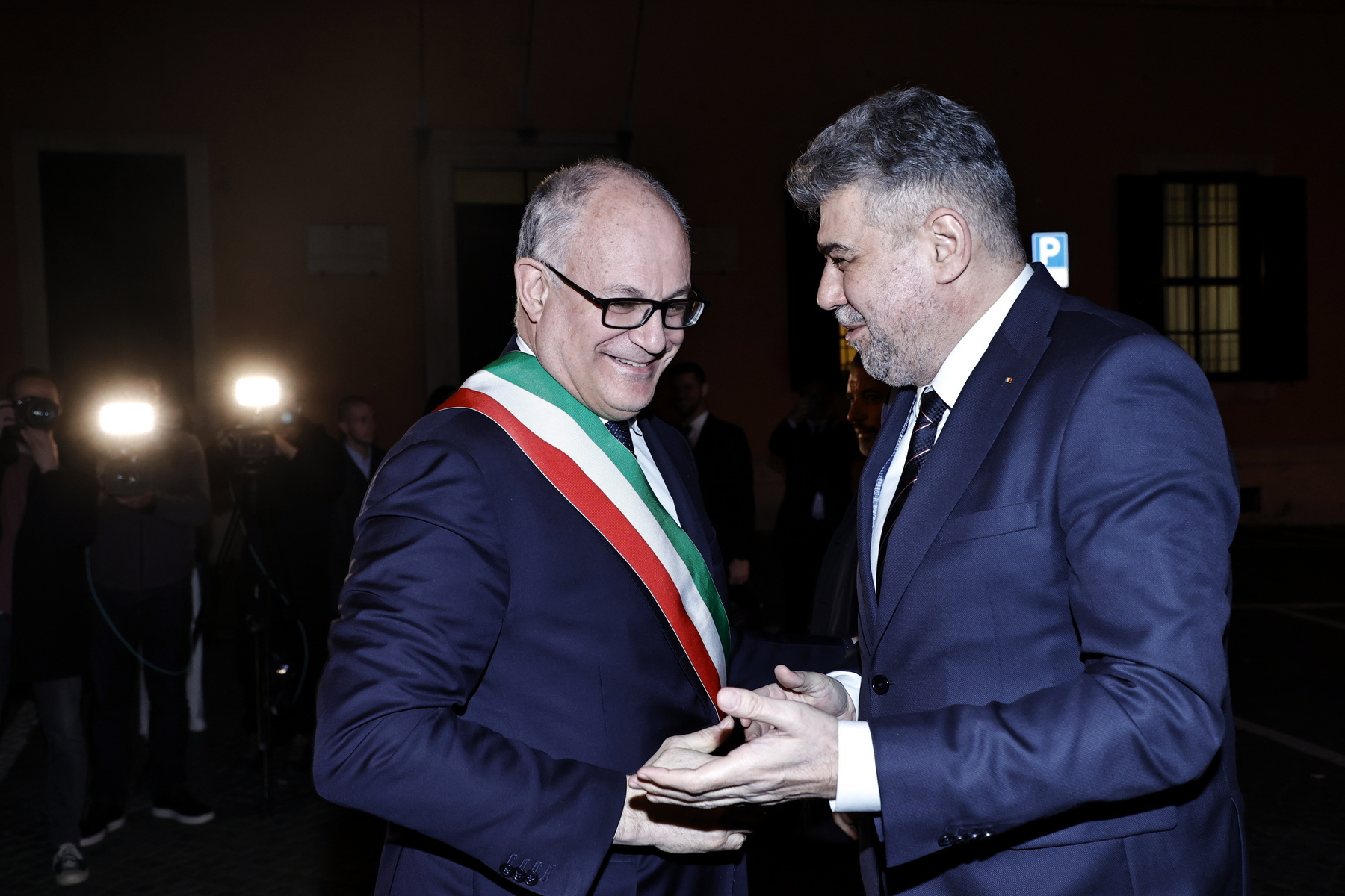 Marcel Ciolacu i-a transmis primarului Romei că Guvernul român e dispus să finanțeze restaurarea Statuii Sfântului Petru