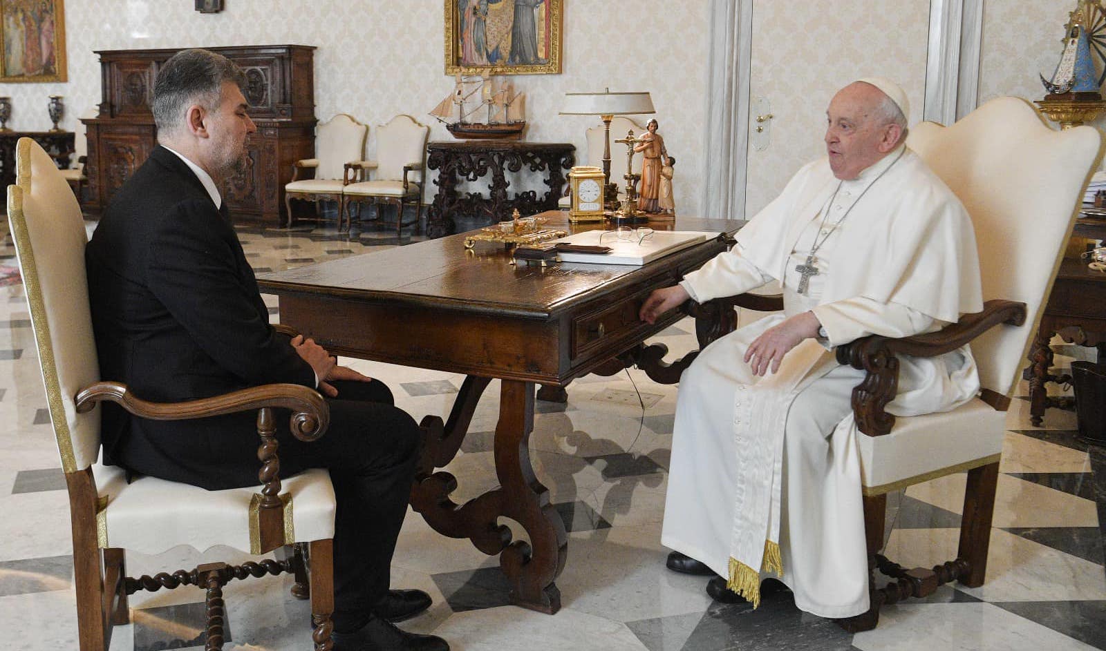 Marcel Ciolacu a fost primit de papa Francisc
