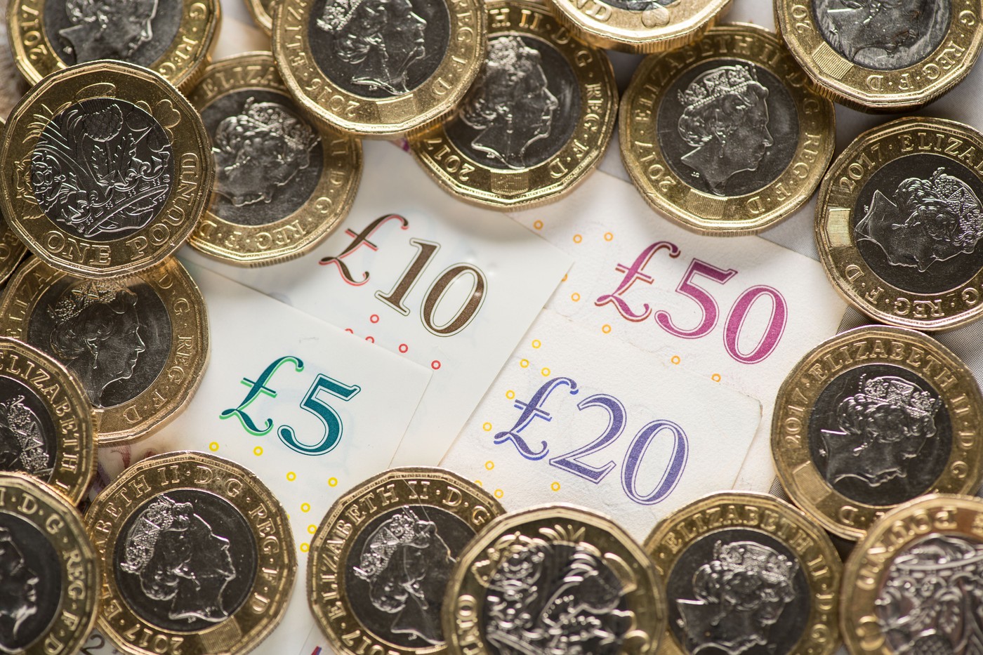 Lovită de Brexit și Covid, economia britanică intră în recesiune după doi ani de stagnare