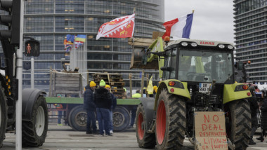 protest cu tractoare al fermierilor, la parlamentul european