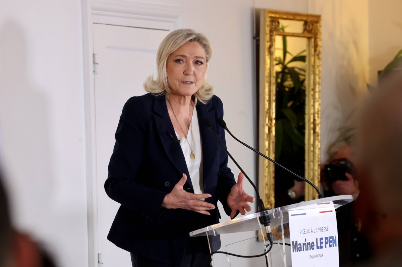 Paris : Marine Le Pen addresses her new year wishes to the press