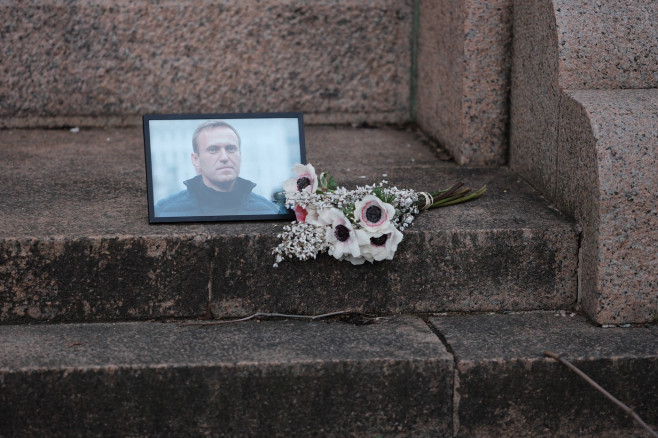 Paris Alexei Navalny death protest