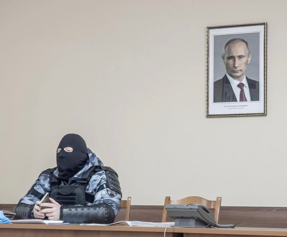 Încă o moarte suspectă în Rusia. Fotograful Dmitri Markov realizase poza devenită simbol al persecuției lui Navalnîi