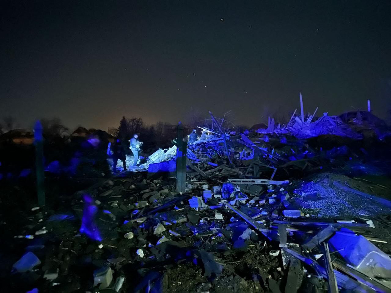 Rușii au bombardat Kramatorsk în Ucraina. Mai multe persoane sunt căutate sub dărâmăturile unei case