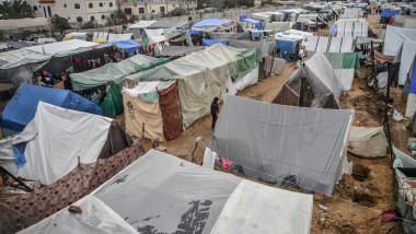 Tabără de refugiați în Rafah.