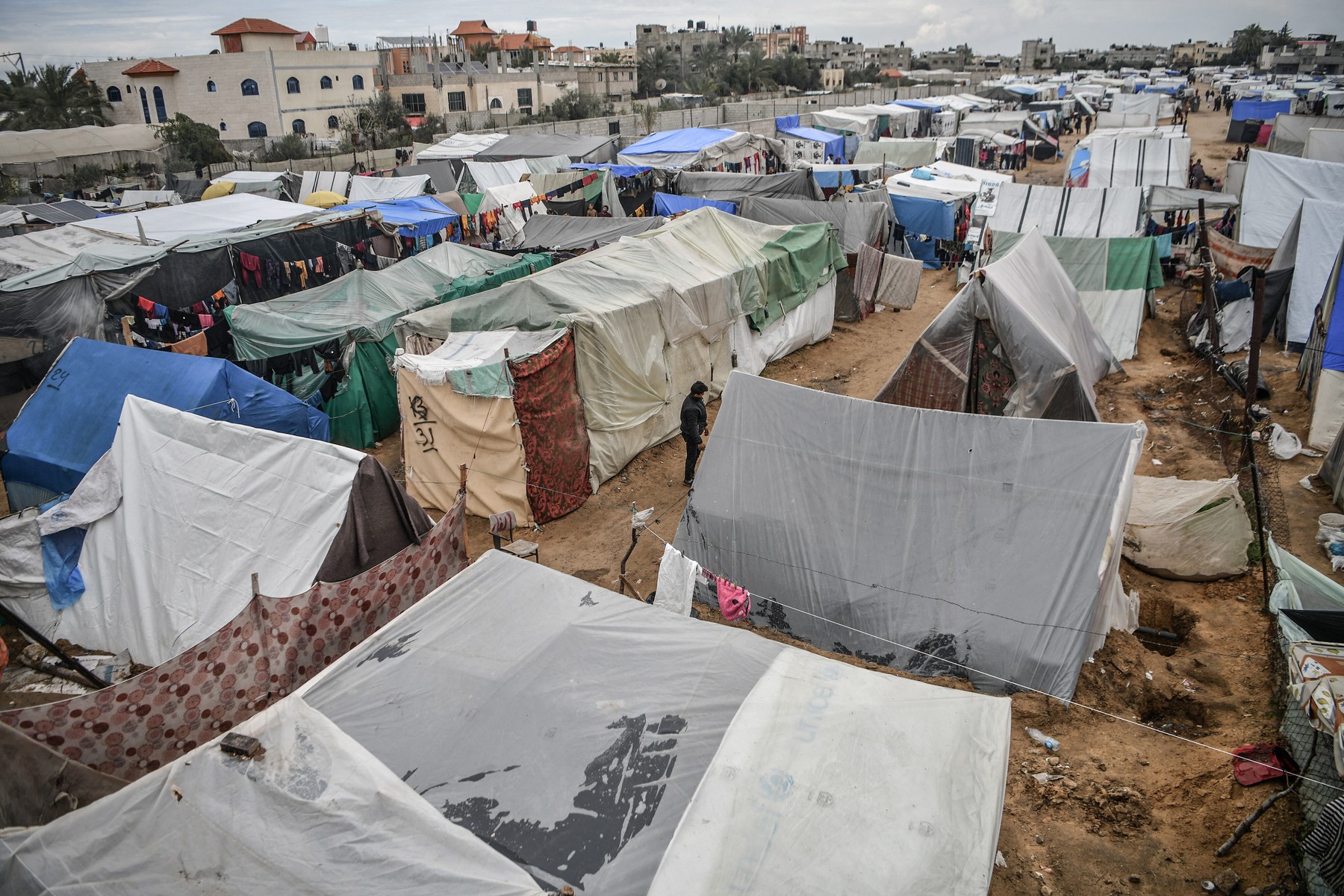 Israelul a lansat un ultimatum pentru o ofensivă terestră în Rafah: Ostaticii trebuie eliberați înainte de Ramadan