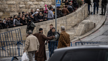 Israeli forces continue to impose restrictions at Al-Aqsa Mosque in Jerusalem