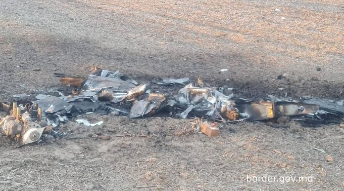 Bucăți dintr-o dronă de tip Shahed au căzut în Republica Moldova, la graniță cu Ucraina