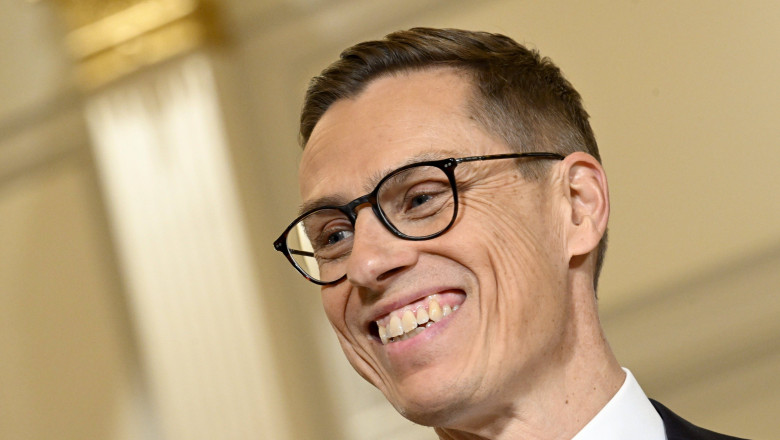 portret presedintele finlandei zambind