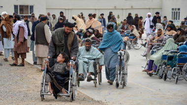 oameni in carucioare, la spital în afganistan