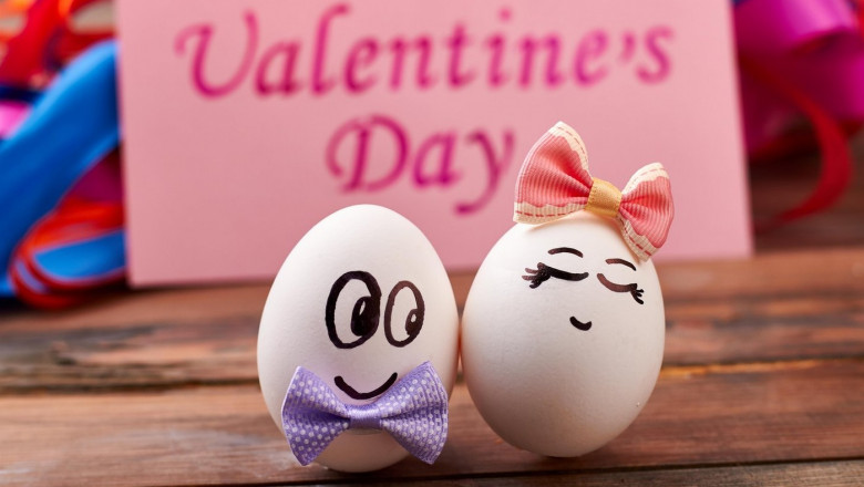 Love eggs on Valentine's Day.