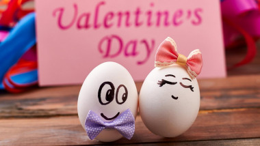 Love eggs on Valentine's Day.