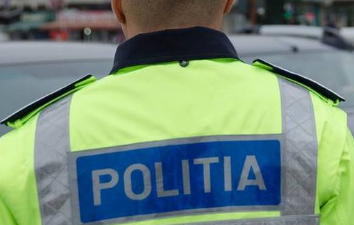 Poliţist de la Brigada Rutieră din București, acroşat de o maşină, în timp ce fluidiza traficul