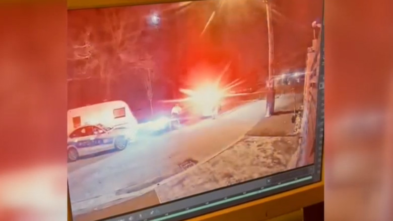 Un poliţist din București a fost lovit de şoferul unei maşini care nu a oprit la semnal agentului