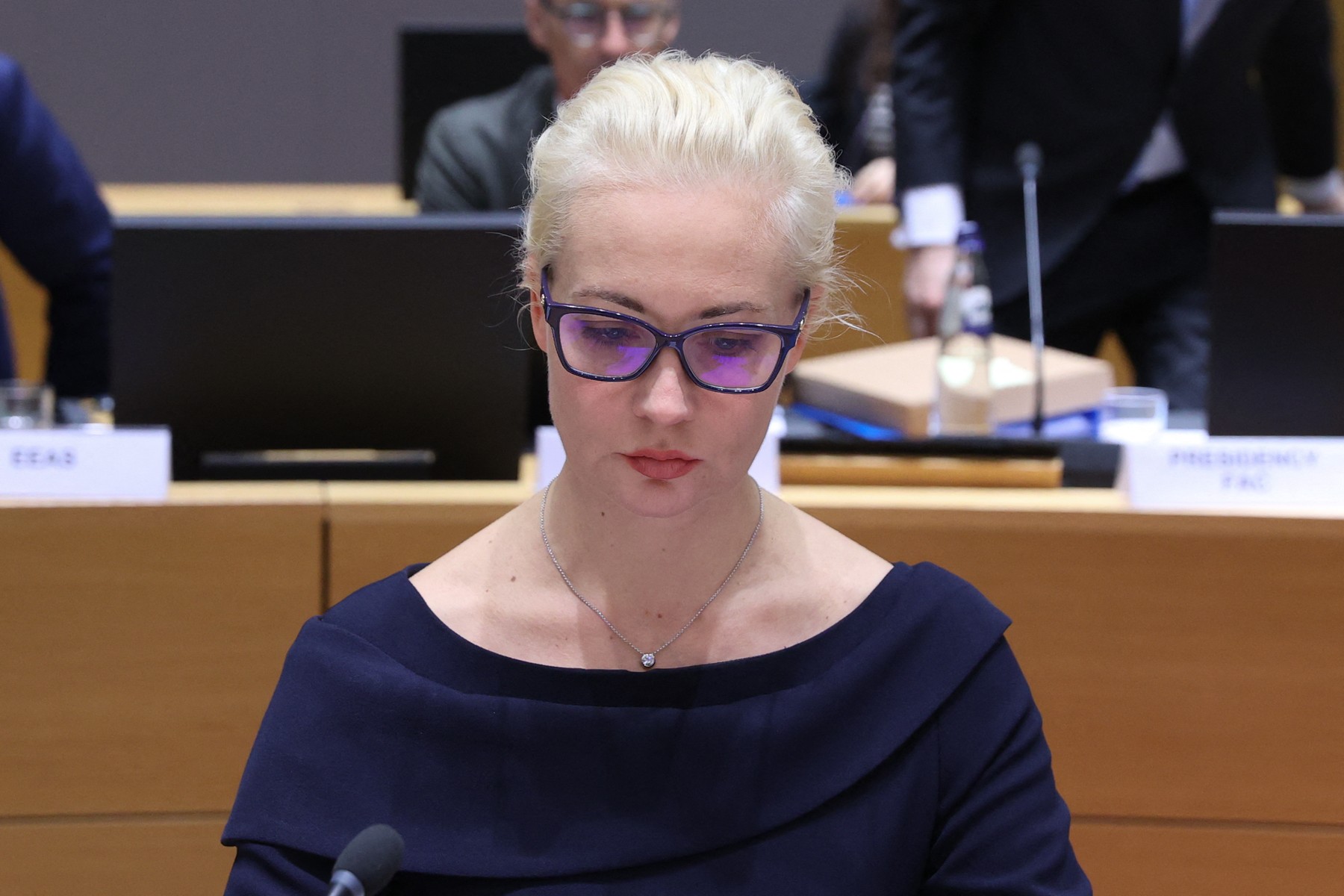 Iulia Navalnaia îl acuză pe Vladimir Putin că „a luat ostatic” trupul neînsufleţit al soţului ei. Kremlinul vrea o înmormântare secretă