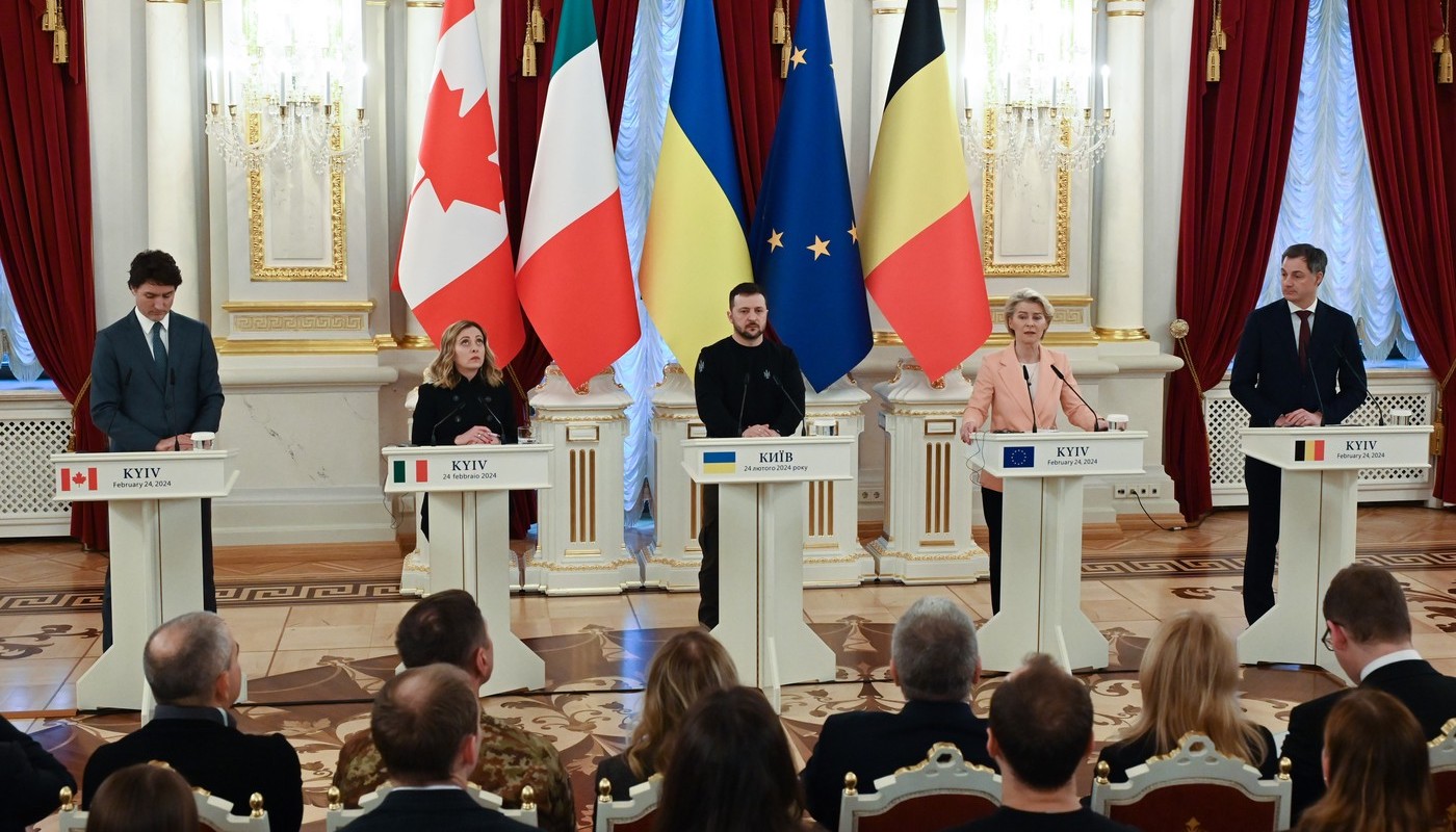 Ucraina intră în al treilea an de război cu depozitele de muniții goale și cere ajutor aliaților occidentali. „Contăm pe voi”