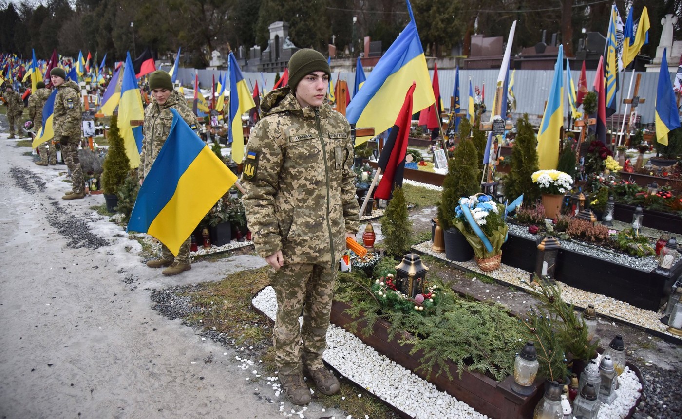 Primul bilanț oficial al pierderilor suferite de Ucraina. Zelenski: „31.000 de militari ucraineni au murit în acest război”