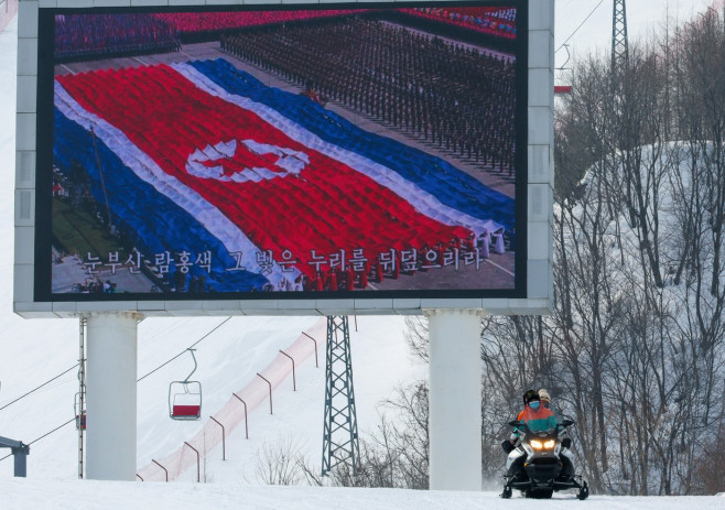 Russian tourists in North Korean ski resort