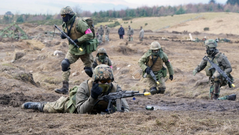 Ukrainian soldiers take part in a military exercise at a military training camp in Yorkshire during a visit by defence ministers from the Joint Expeditionary Force (JEF) nations to see soldiers from the Armed Forces of Ukraine in the UK-led basic training